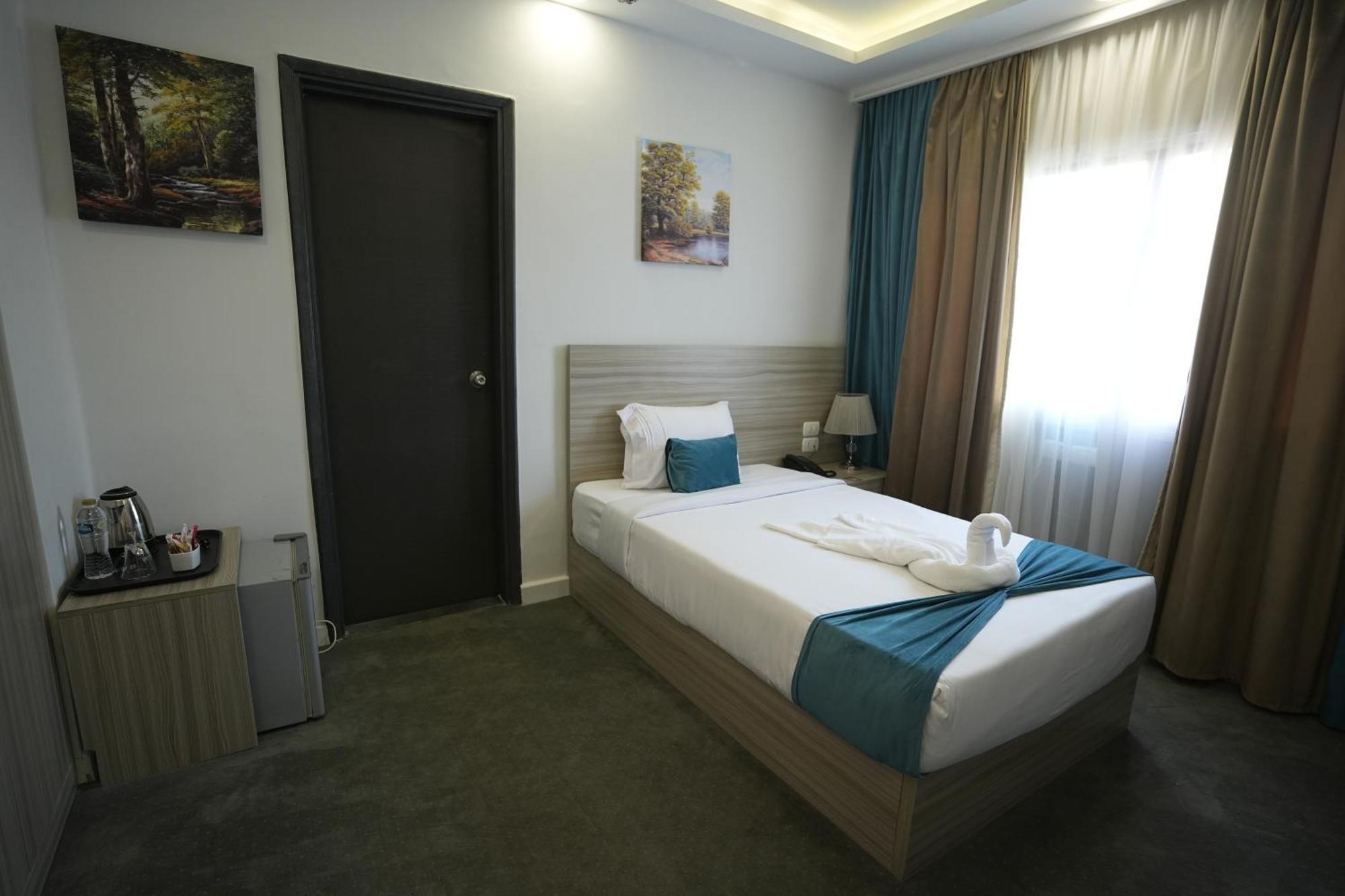 Mar Charbel Hotel Cairo Ngoại thất bức ảnh